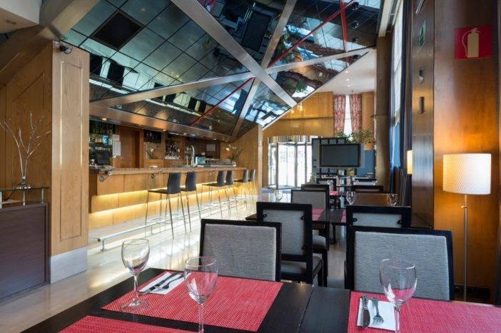 Crisol Via Castellana Hotell Madrid Restaurang bild