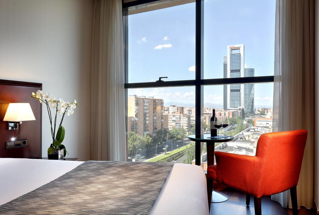 Crisol Via Castellana Hotell Madrid Exteriör bild
