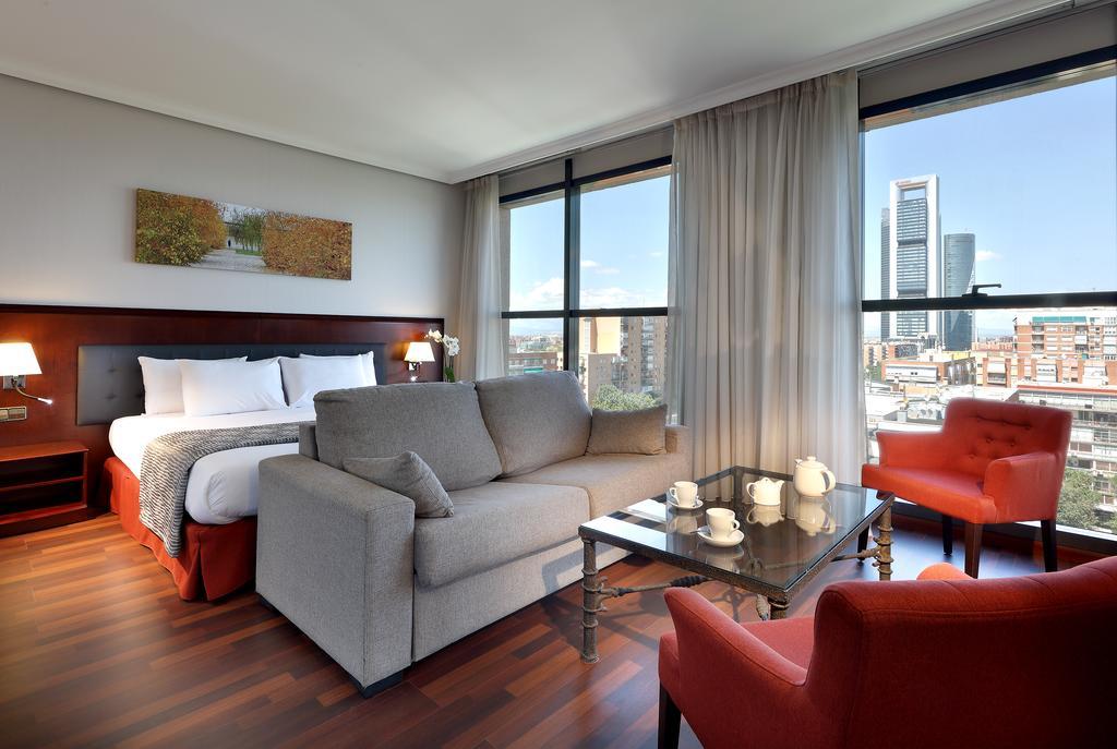 Crisol Via Castellana Hotell Madrid Exteriör bild